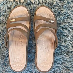 NEW Crocs Patricia Wedge Sandal sz 7